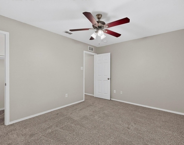127 Abelia Drive - Photo Thumbnail 24