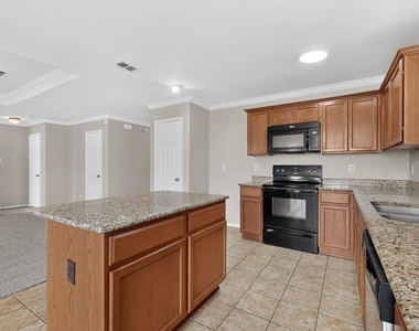 127 Abelia Drive - Photo Thumbnail 13