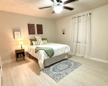 739 W Pine Street - Photo Thumbnail 1