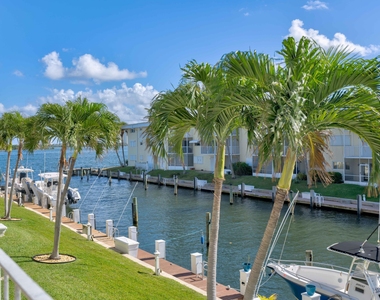 110 Shore Court - Photo Thumbnail 29