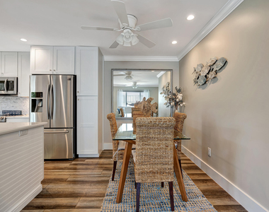 110 Shore Court - Photo Thumbnail 18
