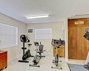 110 Shore Court - Photo Thumbnail 37