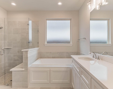 933 Carnation Drive - Photo Thumbnail 9