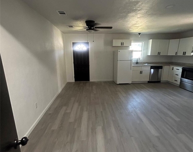 515 N Donna - Photo Thumbnail 19