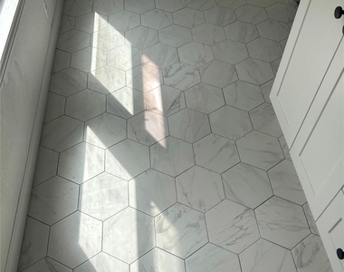 515 N Donna - Photo Thumbnail 8
