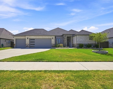 247 Half Moon Drive - Photo Thumbnail 3