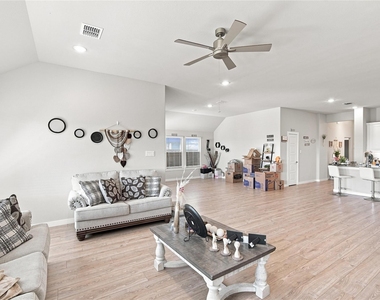 247 Half Moon Drive - Photo Thumbnail 7