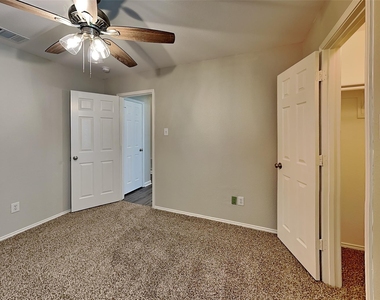 3040 Spotted Owl Drive - Photo Thumbnail 12