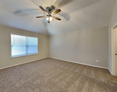 3040 Spotted Owl Drive - Photo Thumbnail 7