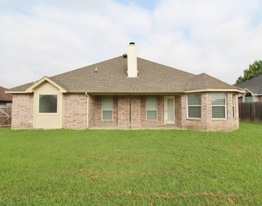 302 Aspen Court W - Photo Thumbnail 17