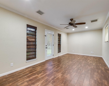 763 Moore Road - Photo Thumbnail 11