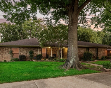 763 Moore Road - Photo Thumbnail 6