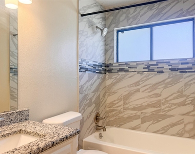5306 Pampas Court - Photo Thumbnail 14