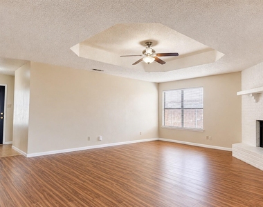 5306 Pampas Court - Photo Thumbnail 3