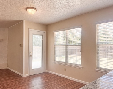 5306 Pampas Court - Photo Thumbnail 4