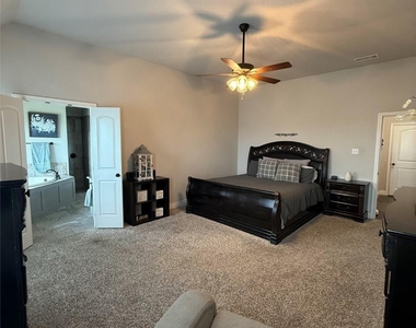 1013 Sky Court - Photo Thumbnail 25
