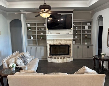 1013 Sky Court - Photo Thumbnail 7