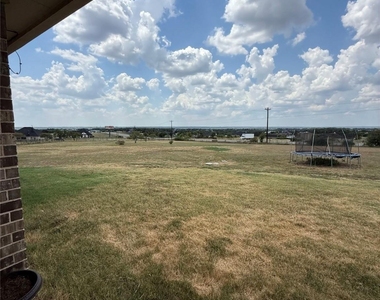 1013 Sky Court - Photo Thumbnail 34
