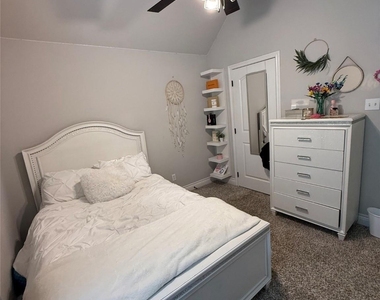 1013 Sky Court - Photo Thumbnail 18