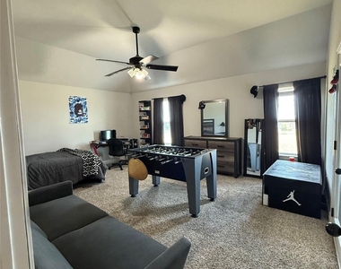 1013 Sky Court - Photo Thumbnail 23
