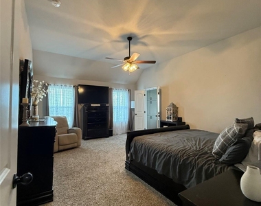 1013 Sky Court - Photo Thumbnail 24