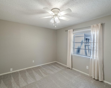 1701 Brookhaven Circle - Photo Thumbnail 17