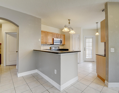 1206 Belmont Place - Photo Thumbnail 5
