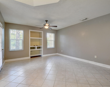 1206 Belmont Place - Photo Thumbnail 3