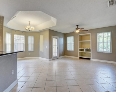 1206 Belmont Place - Photo Thumbnail 2