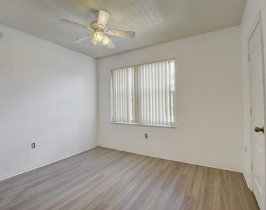1206 Belmont Place - Photo Thumbnail 18