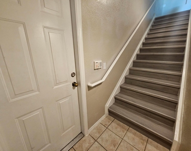 1206 Belmont Place - Photo Thumbnail 10