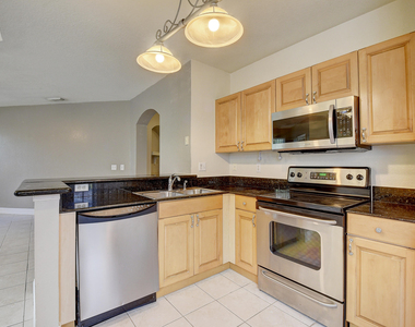 1206 Belmont Place - Photo Thumbnail 6