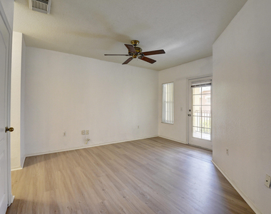 1206 Belmont Place - Photo Thumbnail 17