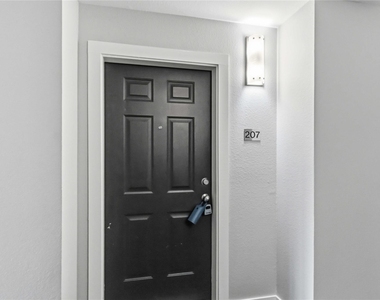 5111 Manett Street - Photo Thumbnail 9