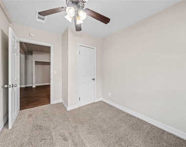 117 N Oak Street - Photo Thumbnail 22