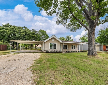 117 N Oak Street - Photo Thumbnail 1