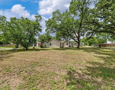 117 N Oak Street - Photo Thumbnail 33