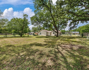 117 N Oak Street - Photo Thumbnail 32