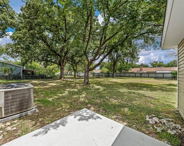 117 N Oak Street - Photo Thumbnail 29