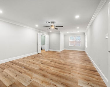 9916 Sandalwood Drive - Photo Thumbnail 14
