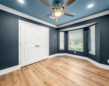 9916 Sandalwood Drive - Photo Thumbnail 26