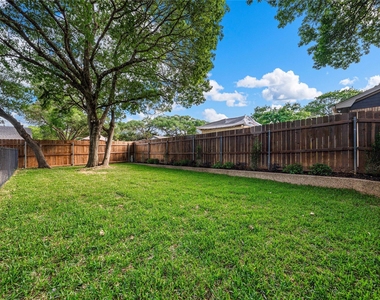 9916 Sandalwood Drive - Photo Thumbnail 36
