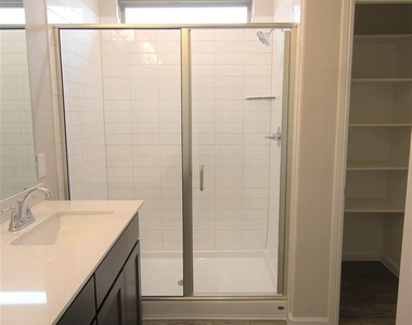 1629 Havenrock Drive - Photo Thumbnail 14