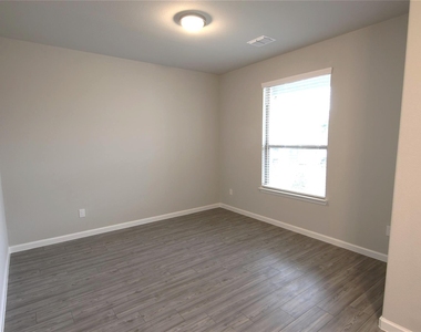 1629 Havenrock Drive - Photo Thumbnail 10