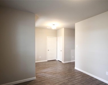 1629 Havenrock Drive - Photo Thumbnail 11