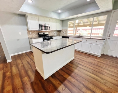 3100 Chestnut Road - Photo Thumbnail 8