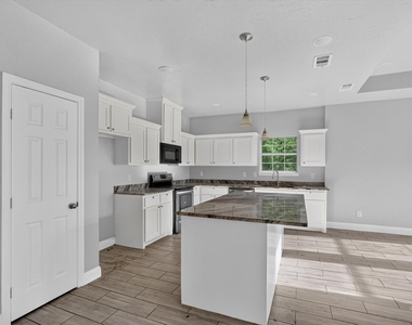 4102 Gordon Street - Photo Thumbnail 3