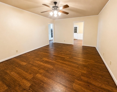 5016 Sabelle Lane - Photo Thumbnail 4