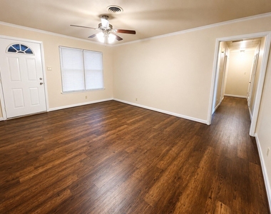 5016 Sabelle Lane - Photo Thumbnail 3