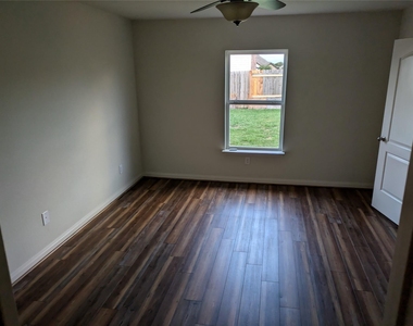 2005 Wildwood Drive - Photo Thumbnail 5